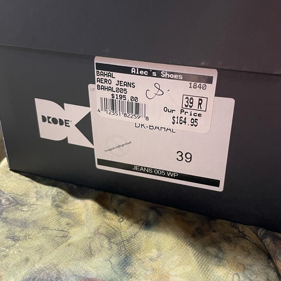 Dcode heels size 8 paid $165 in original box see all images - Picture 4 of 5